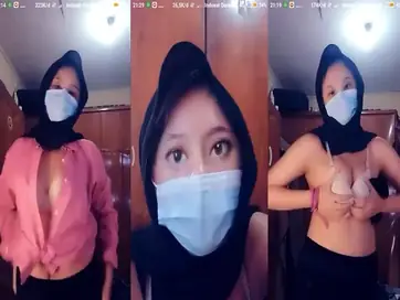 Tika Live Hot Jilbab Muncrat poster